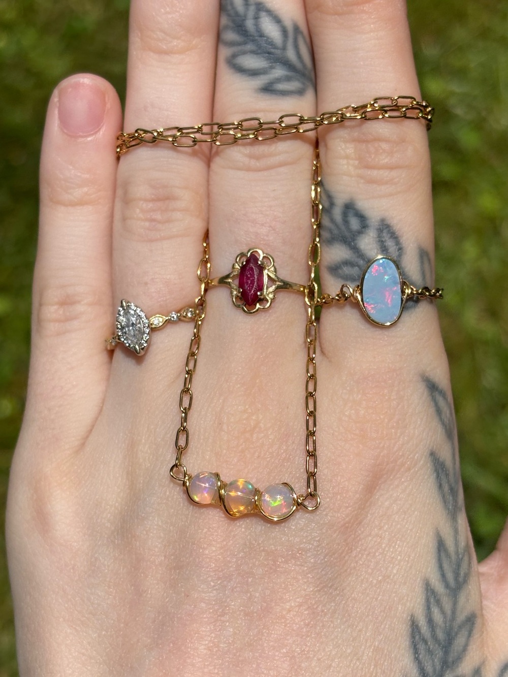 Mini opal necklace